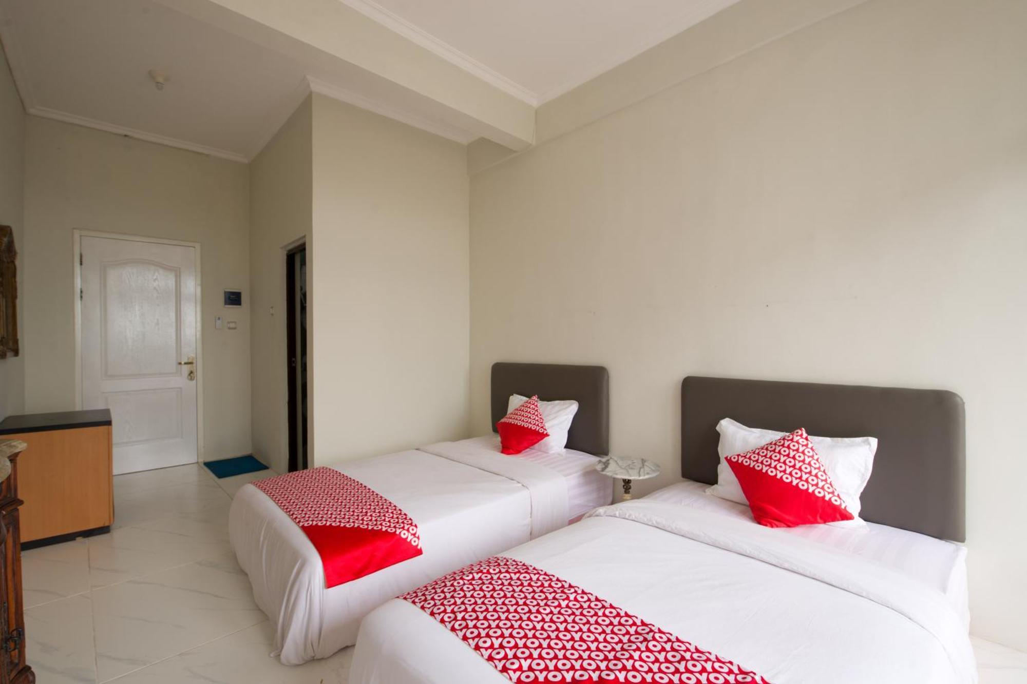 Capital O 3359 Pondok Wisata Jaden Trawas Mojokerto Екстер'єр фото